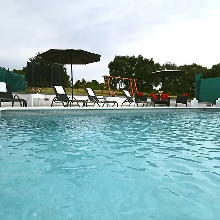 Luna - Beautiful, Modern And Luxurious فندق بولا