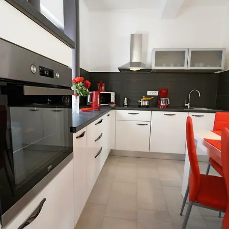Luna - Beautiful, Modern And Luxurious فندق