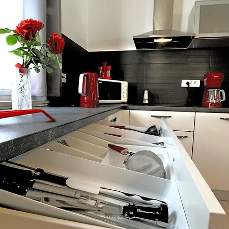 Luna - Beautiful, Modern And Luxurious