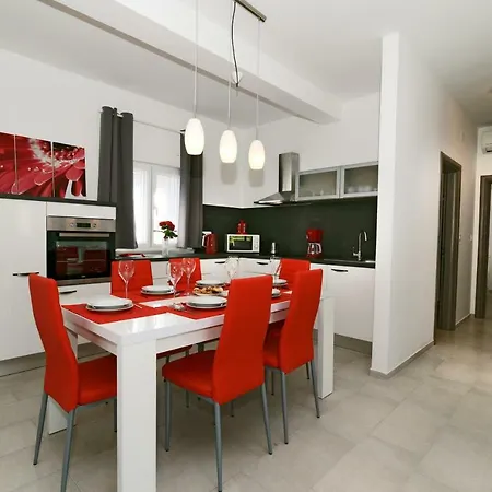 Luna - Beautiful, Modern And Luxurious Villa *